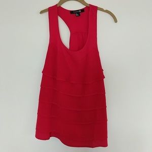 Flouncy red top
